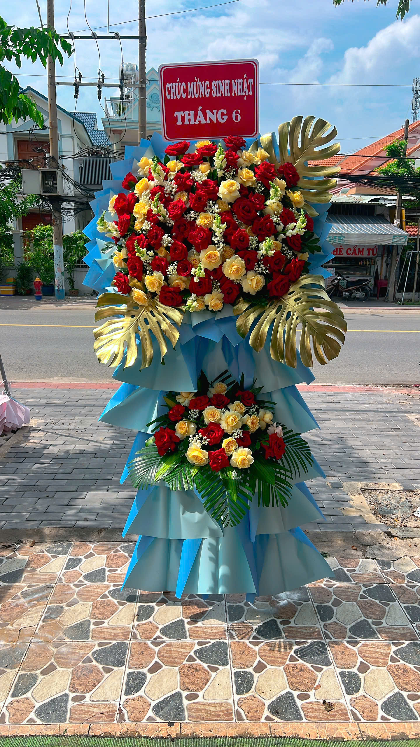 Kệ hoa khai trương Tấn Lộc 002