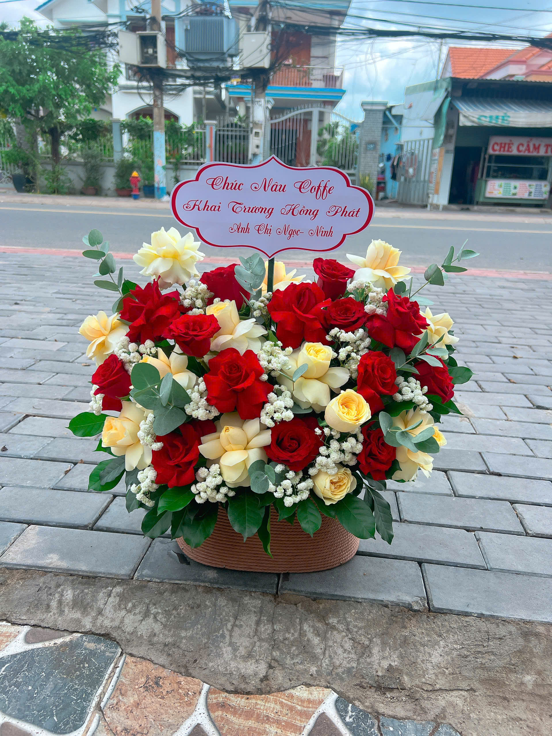 Kệ hoa khai trương Hồng Vận 017