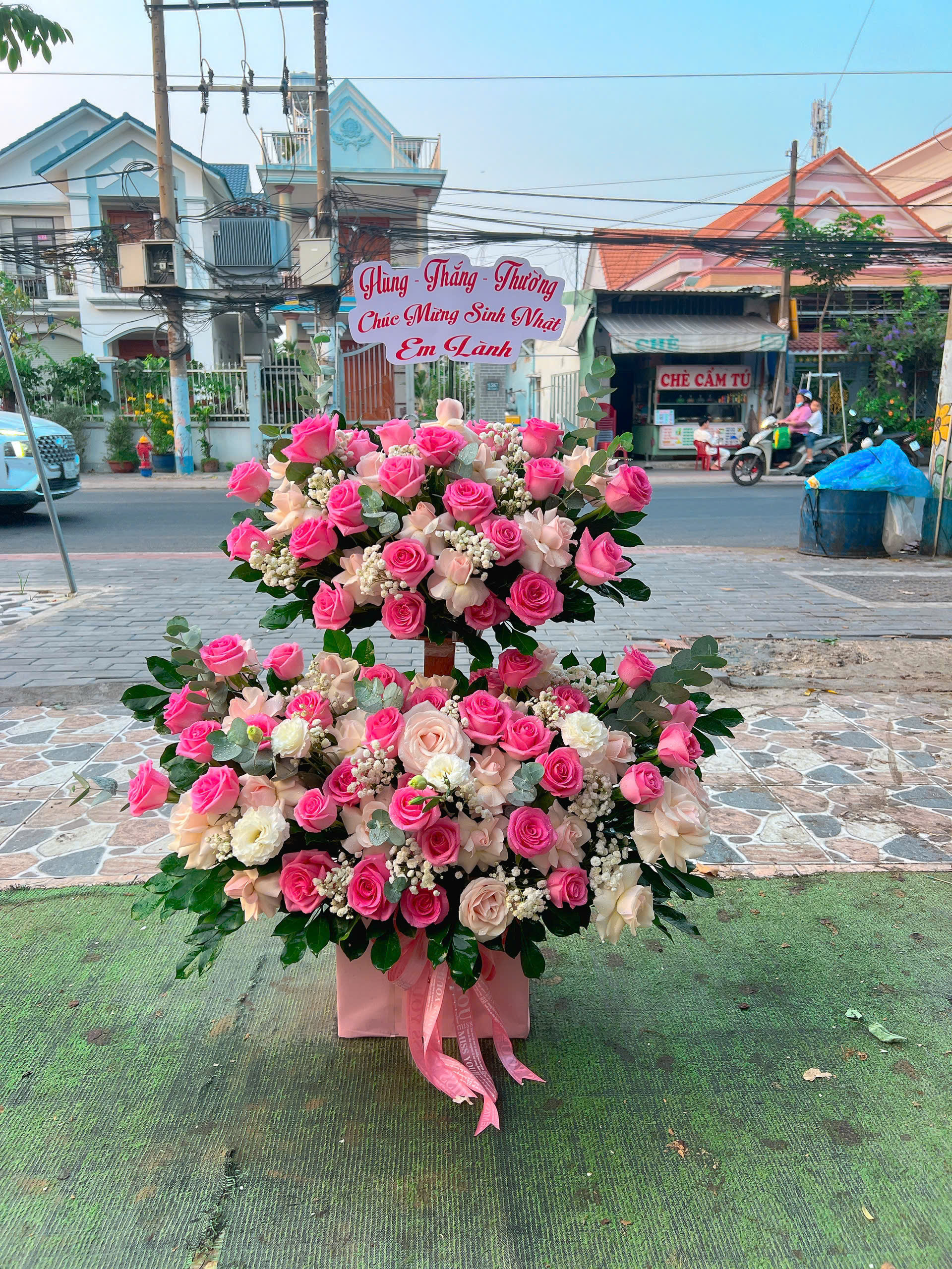 Kệ hoa khai trương Hồng Phát 021